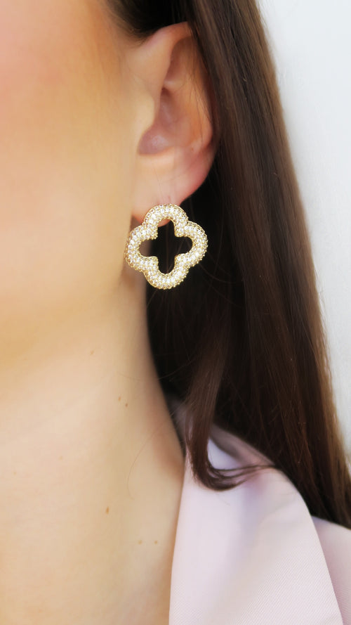 Pave Clover Stud